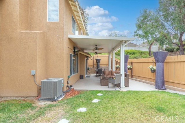 560 Shenandoah Road, Corona CA: https://media.crmls.org/medias/f30c51aa-4948-4a18-a69b-32aca39c749d.jpg
