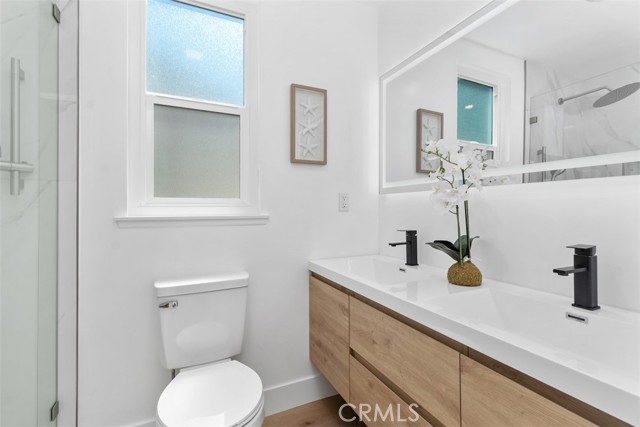 3871 Hendrix Street, Irvine CA: https://media.crmls.org/medias/f30cf6aa-09f4-4bd4-8569-1c0ab547908d.jpg