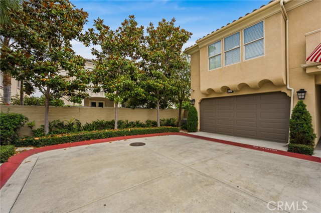 8315 Kendall Drive, Huntington Beach CA: https://media.crmls.org/medias/f30cfa2f-8fb7-49dc-bff1-e91cc40f9ebf.jpg