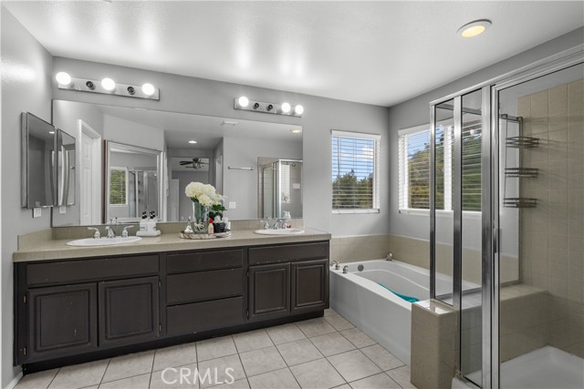 Detail Gallery Image 28 of 40 For 26426 Cardinal Dr, Canyon Country,  CA 91387 - 5 Beds | 4 Baths