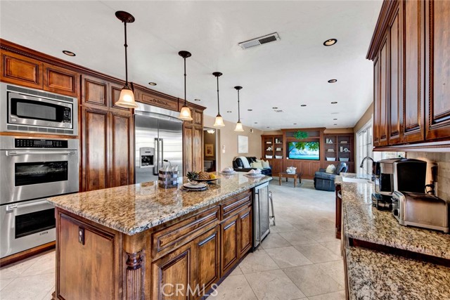 Detail Gallery Image 18 of 66 For 148 S Carousel St, Anaheim,  CA 92806 - 4 Beds | 2/1 Baths