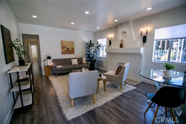 323 N Vendome Street Silver Lake, California Recently renovated with new electric, LED recessed lighting throughout, floors, plumbing, soft close cabinets in the kitchen, washer/dryer, Spanish tile, custom window treatments, and brand new stainless steel appliances. The property boasts a massive backyard space for gatherings, a detached garage, perfect for a photographer, artist, or designer. Sandwiched between Silver Lake, Korea Town, and Echo Park...Easy major freeway access... In seven minutes you are downtown. This is a perfect rental for a small family, roommates, or someone needing a home office - this layout allows privacy between sections of the house. Amenities:
Private driveway with parking in the back included
Front porch
Detached garage space (new drywall can be used as a work studio)
Washer/dryer
RING doorbell
Brand new stainless steel appliances
A/C + ceiling fan
Wood Floors
Custom window treatments
Recessed lighting (with dimmers)
Cable/internet hookups
TONS of storage and charm!
Dog/cat friendly!