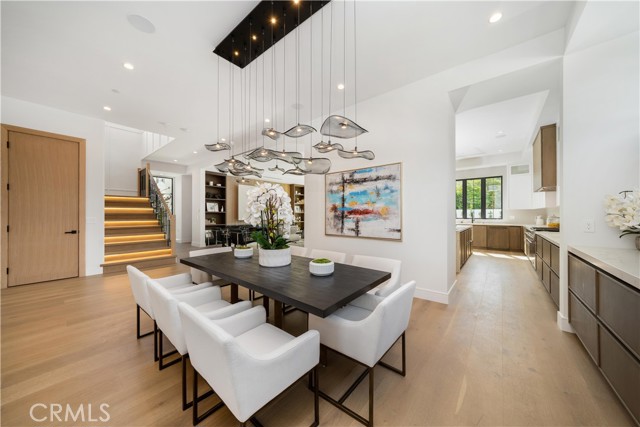 Detail Gallery Image 15 of 29 For 4919 Mammoth Ave, Sherman Oaks,  CA 91423 - 5 Beds | 6/1 Baths