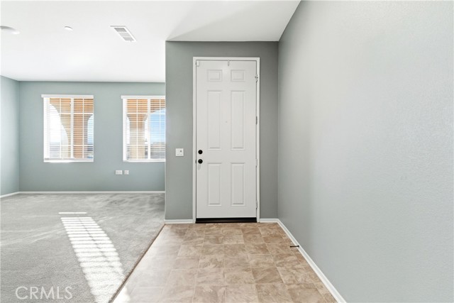 Detail Gallery Image 4 of 43 For 13269 Fremontia, Victorville,  CA 92392 - 5 Beds | 2/1 Baths