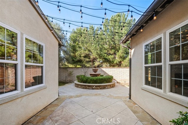 20 Townsend, Irvine CA: https://media.crmls.org/medias/f30f02b9-e5bd-4939-8cf6-80afef374e78.jpg