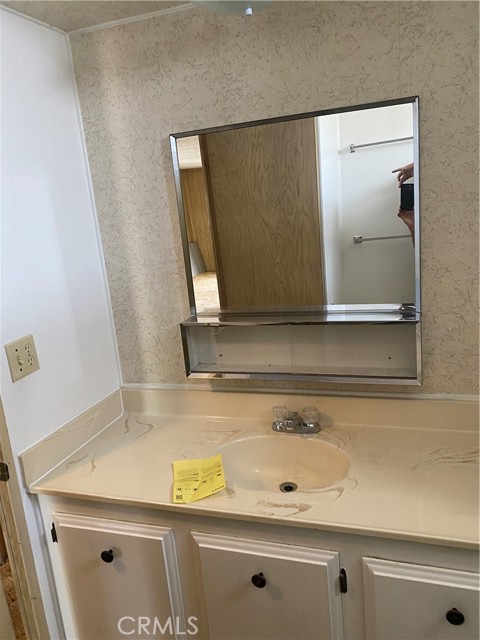 38 Elm Via, Anaheim CA: https://media.crmls.org/medias/f30f9edd-8825-4b33-b2e9-f12d37b5c77c.jpg