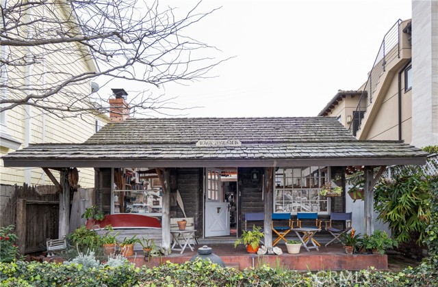 Detail Gallery Image 2 of 17 For 1207 N Bay Front, Newport Beach,  CA 92662 - 2 Beds | 2 Baths