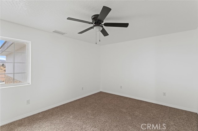 16925 Nanticoke Road, Apple Valley CA: https://media.crmls.org/medias/f3111f30-e121-4d60-824f-55cddaeee7aa.jpg