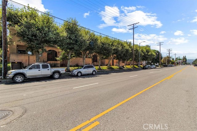 Detail Gallery Image 43 of 45 For 7320 Balboa Bld, Lake Balboa,  CA 91406 - 2 Beds | 2 Baths