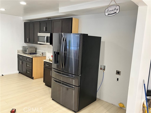 Detail Gallery Image 35 of 43 For 1818 W 81st, Los Angeles,  CA 90047 - 4 Beds | 3/1 Baths