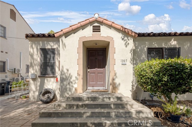 Detail Gallery Image 2 of 18 For 1367 N Mentor Ave, Pasadena,  CA 91104 - 1 Beds | 1 Baths