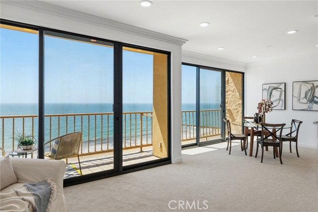 727 Esplanade, Redondo Beach, California 90277, 2 Bedrooms Bedrooms, 0 ,2 BathroomsBathrooms,Residential,For Sale,Esplanade,0,SB26097055