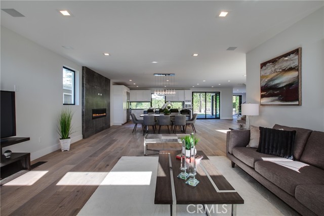 Detail Gallery Image 14 of 26 For 324 Saint Andrews Rd, Newport Beach,  CA 92663 - 5 Beds | 5/1 Baths