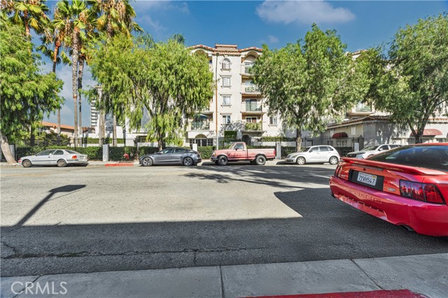 Detail Gallery Image 40 of 41 For 7018 Rita Ave #404,  Huntington Park,  CA 90255 - 3 Beds | 2 Baths