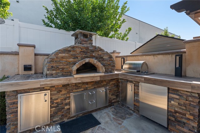 Detail Gallery Image 21 of 31 For 22639 Calvert St #F,  Woodland Hills,  CA 91367 - 1 Beds | 1 Baths