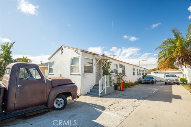 2123 Columbia Street, Long Beach, California 90810, ,Multi-Family,For Sale,Columbia,SB24066151