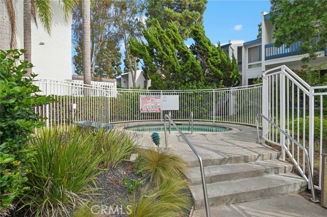 641 Prospect Avenue, Redondo Beach, California 90277, 1 Bedroom Bedrooms, ,1 BathroomBathrooms,Residential,For Sale,Prospect,SB25233128