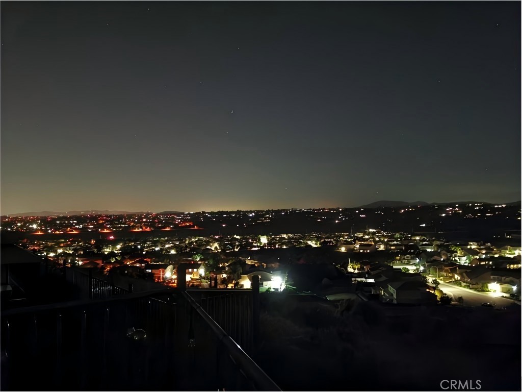 https://media.crmls.org/medias/f316f51b-25ed-4119-8584-7a1da76cf586.jpg?preset=X-Large