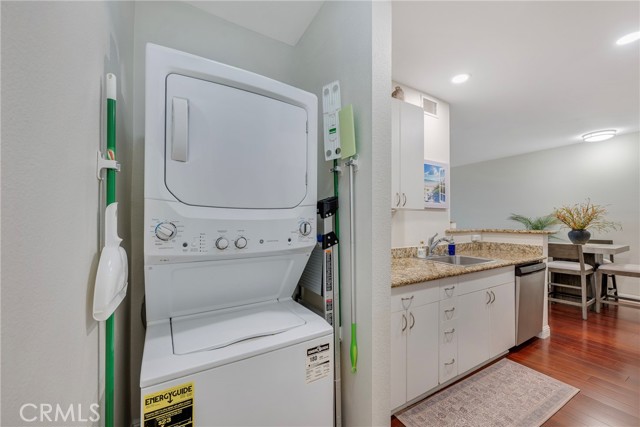 Detail Gallery Image 12 of 27 For 1801 E Katella #2029,  Anaheim,  CA 92805 - 1 Beds | 1 Baths