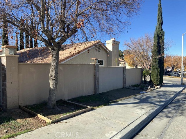 Detail Gallery Image 2 of 29 For 3256 Shale Rd, Palmdale,  CA 93550 - 4 Beds | 2 Baths