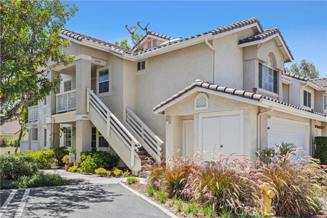 20981 Oakville, Lake Forest CA: https://media.crmls.org/medias/f317e613-426b-406b-a3b1-38d5c19a4646.jpg