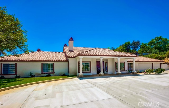 Detail Gallery Image 3 of 73 For 39555 Avenida Bonita, Murrieta,  CA 92562 - 5 Beds | 4 Baths