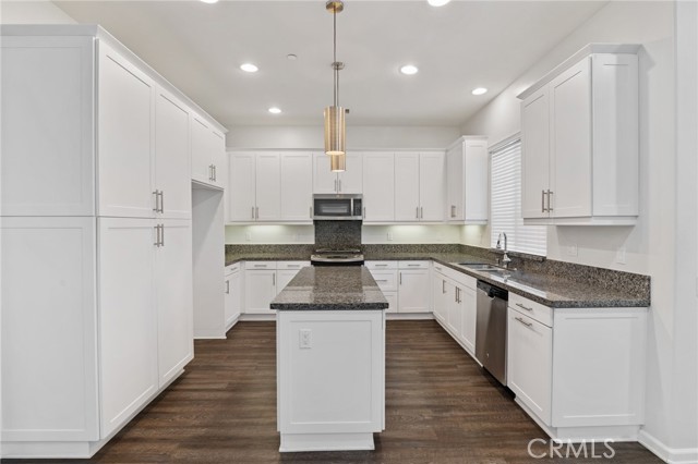 Detail Gallery Image 14 of 40 For 107 Primrose, Lake Forest,  CA 92610 - 3 Beds | 2/1 Baths