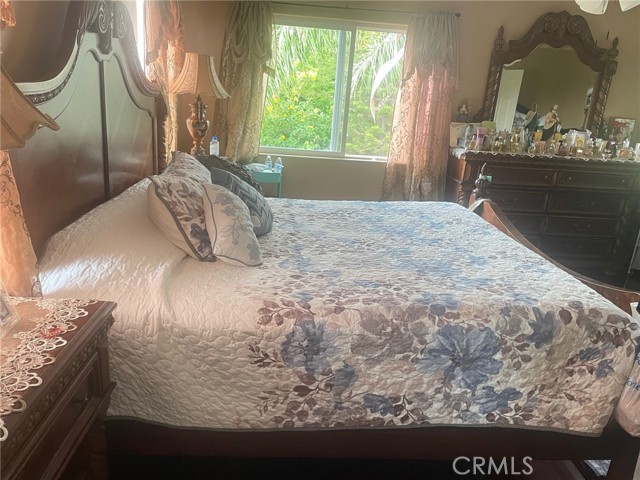 12924 Chippewa Street, Sylmar CA: https://media.crmls.org/medias/f31a7035-a115-49ab-b66d-d3ee227ab702.jpg