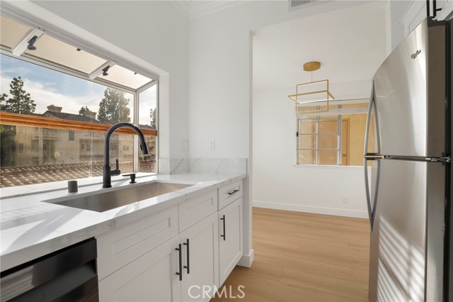 Detail Gallery Image 18 of 36 For 5799 Freebird Ln #102,  Oak Park,  CA 91377 - 2 Beds | 2/1 Baths