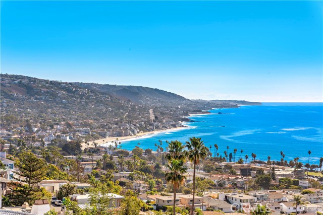 Detail Gallery Image 2 of 57 For 535 Dunnegan Dr, Laguna Beach,  CA 92651 - 4 Beds | 3/1 Baths