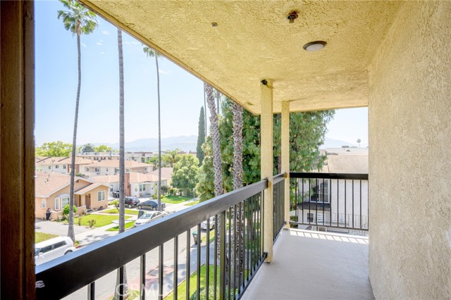 Detail Gallery Image 20 of 35 For 1165 Linden Ave a,  Glendale,  CA 91201 - 3 Beds | 3/1 Baths