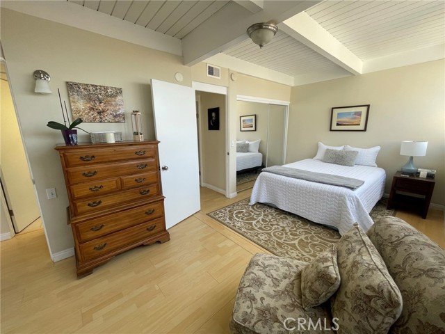 132 8th Street, Manhattan Beach, California 90266, 3 Bedrooms Bedrooms, ,3 BathroomsBathrooms,Residential,Sold,8th,SB23120971