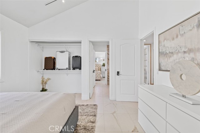 21221 Hillsdale, Huntington Beach CA: https://media.crmls.org/medias/f31e09db-2493-45d9-b7cd-6bb4ca46cd70.jpg