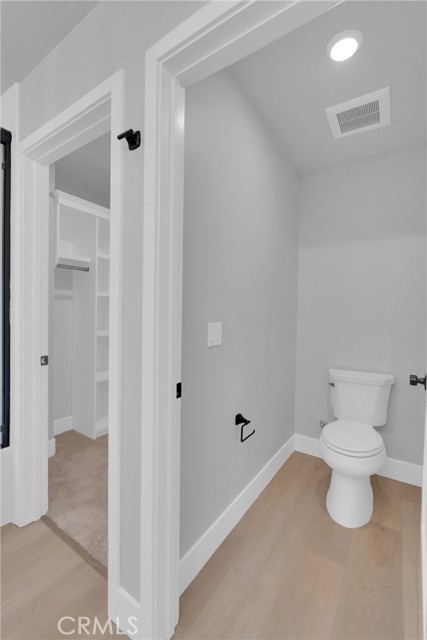 617 E Walnut Avenue, Monrovia CA: https://media.crmls.org/medias/f31e752a-5f13-40da-9144-5536e10e3c01.jpg