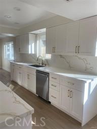 Detail Gallery Image 3 of 17 For 4675 Willis, Sherman Oaks,  CA 91403 - 2 Beds | 2 Baths