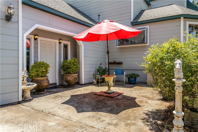 1940 Westlake Drive, Kelseyville CA: https://media.crmls.org/medias/f31f6957-ce7c-4a7a-a302-6a3dbc18b412.jpg