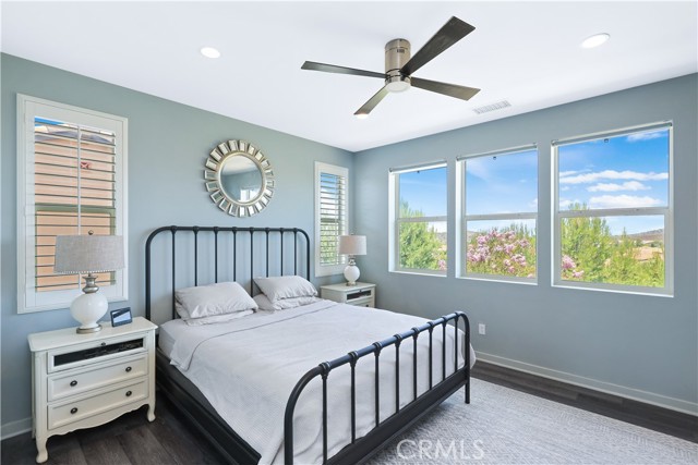 55 Fuchsia, Lake Forest CA: https://media.crmls.org/medias/f31fc3cc-db92-42f0-8322-73d08b3aa0d9.jpg