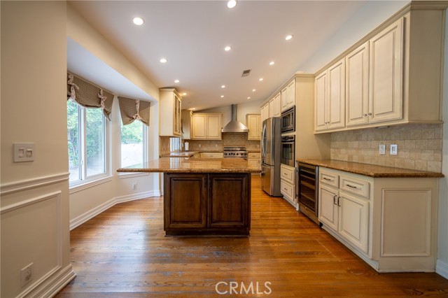 Detail Gallery Image 23 of 46 For 18337 Chatham Ln, Porter Ranch,  CA 91326 - 4 Beds | 2/1 Baths