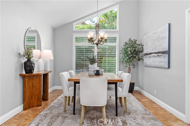 Detail Gallery Image 8 of 42 For 26521 Maside, Mission Viejo,  CA 92692 - 5 Beds | 3 Baths