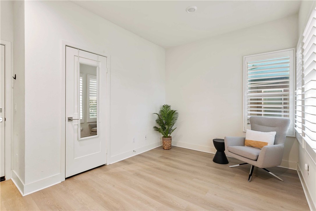 Detail Gallery Image 10 of 23 For 943 E Mason Ln #64,  Anaheim,  CA 92805 - 3 Beds | 2/1 Baths