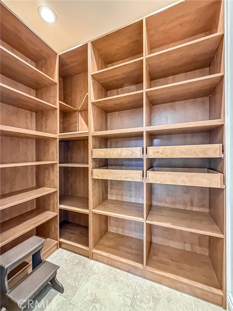 Detail Gallery Image 19 of 58 For 5960 Balcom, Encino,  CA 91316 - 4 Beds | 4 Baths