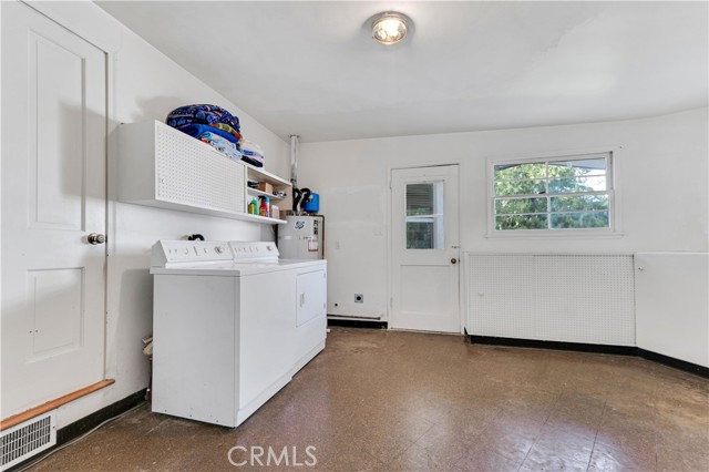 Detail Gallery Image 25 of 58 For 4771 Vista De Oro, Woodland Hills,  CA 91364 - 6 Beds | 4/1 Baths