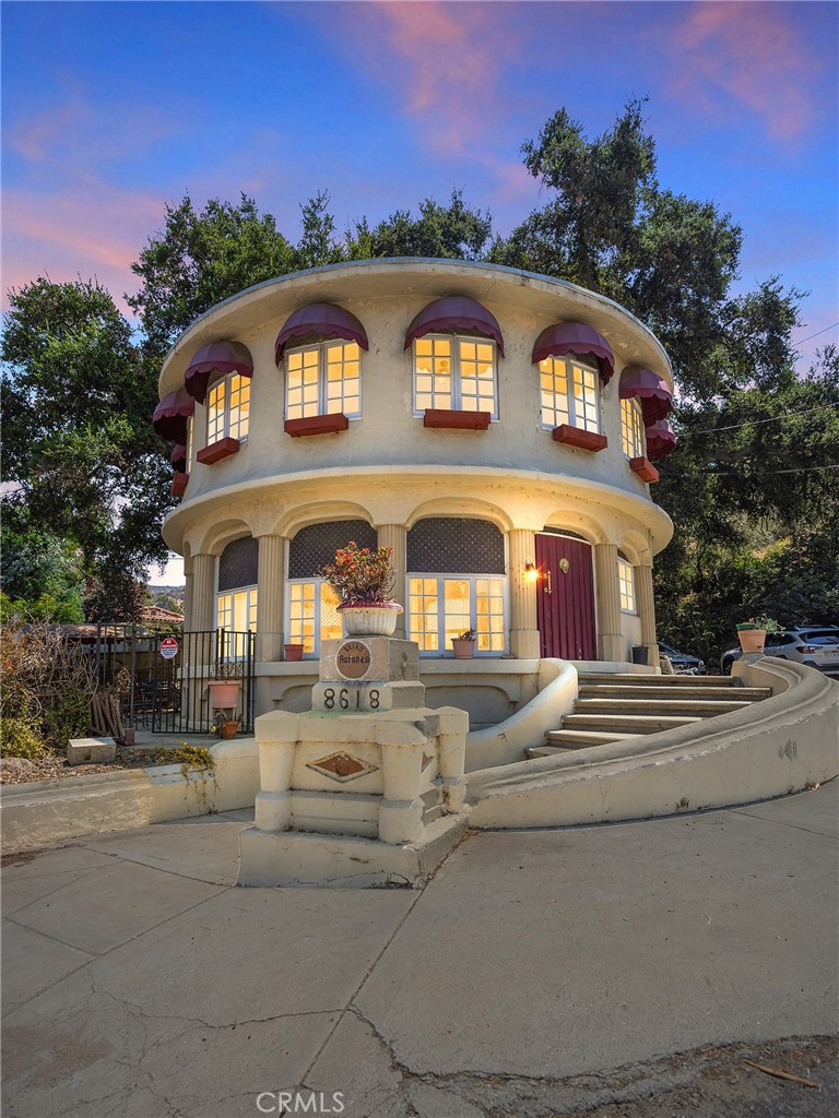 8618 La Tuna Canyon Road