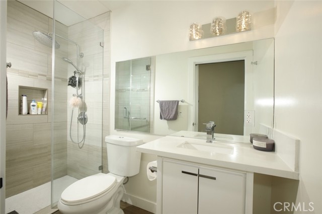 Detail Gallery Image 16 of 45 For 11101 Sarah St, Toluca Lake,  CA 91602 - 6 Beds | 5 Baths