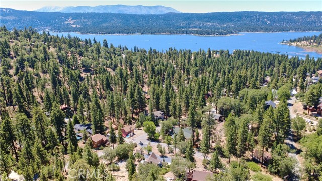 39676 Oak Glen Road, Fawnskin CA: https://media.crmls.org/medias/f323aeb3-9782-4c98-9548-7c6e1f0fd4c0.jpg