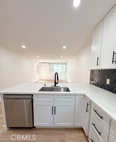 17000 Burbank Boulevard, Encino CA: https://media.crmls.org/medias/f323db62-1d2d-468d-98cc-267567723abc.jpg