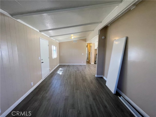 Detail Gallery Image 7 of 27 For 22838 Bear Valley Rd #40,  Apple Valley,  CA 92308 - 3 Beds | 2 Baths
