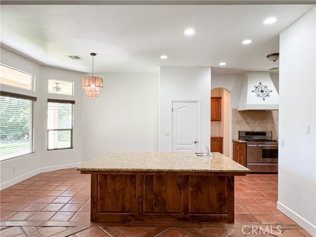 Detail Gallery Image 25 of 61 For 12011 Manorwood St, Bakersfield,  CA 93311 - 4 Beds | 2/1 Baths
