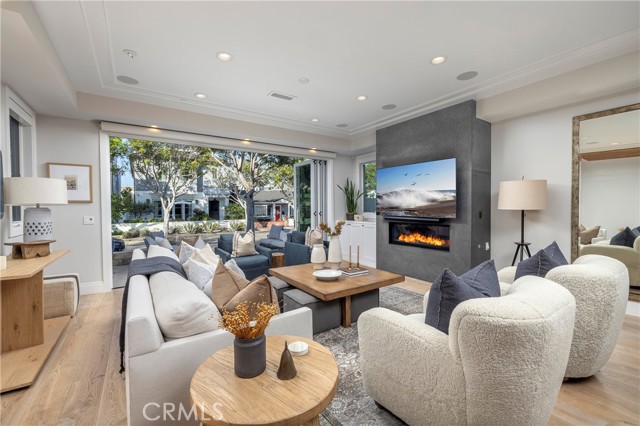 1515 E Ocean Boulevard, Newport Beach CA: https://media.crmls.org/medias/f3259c7a-ae7d-498a-8bca-286f6f718c02.jpg