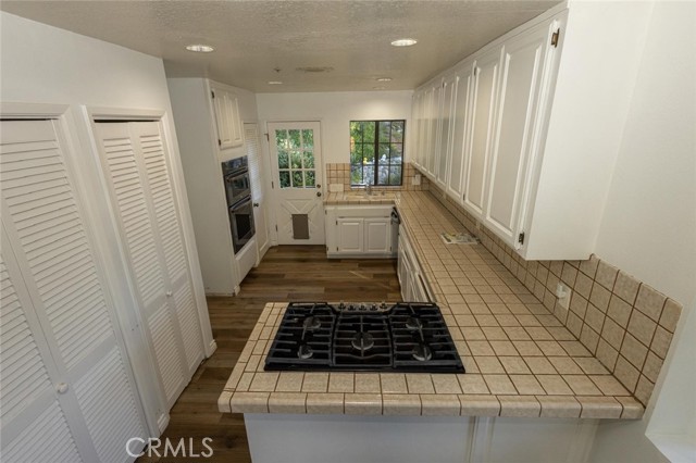 Detail Gallery Image 3 of 4 For 24550 Treasure Vista, Newhall,  CA 91321 - 3 Beds | 2 Baths